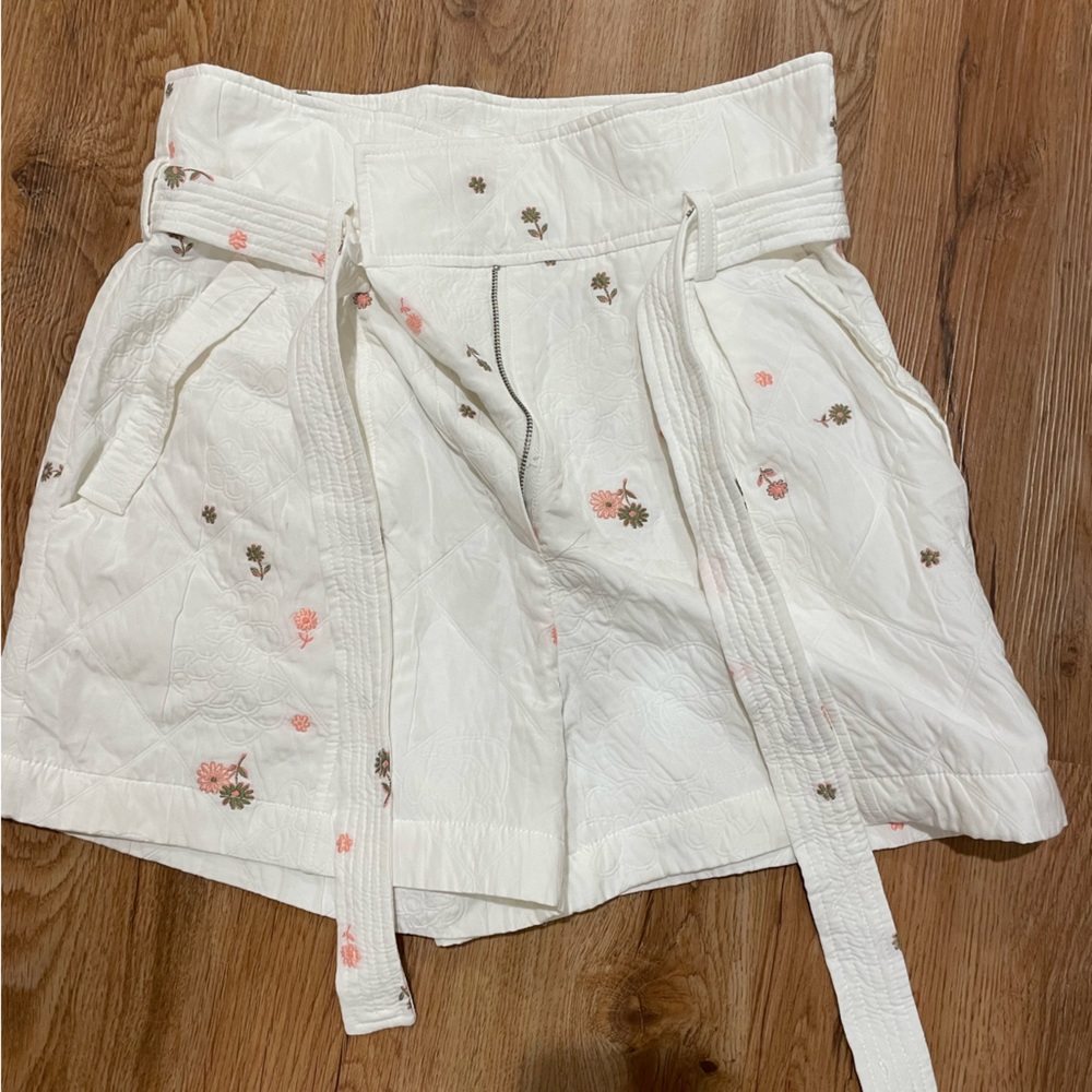 High waisted cream shorts with pink and green flowers